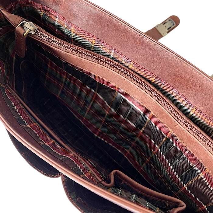 Messenger Royal Brown