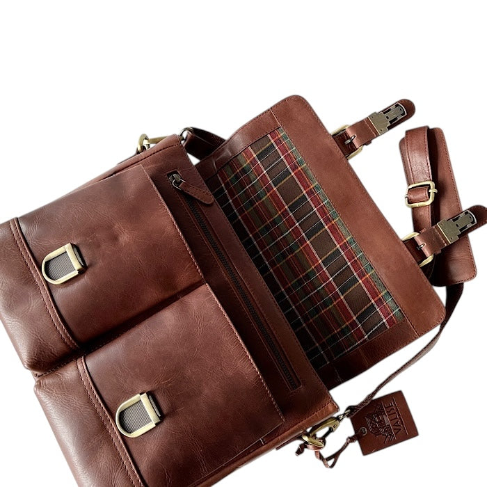 Messenger Royal Brown