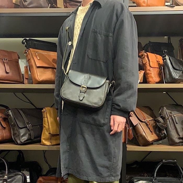 Olivia レーシンググリーン