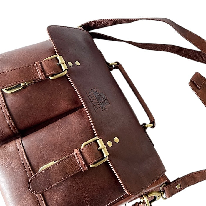 Messenger Royal Brown