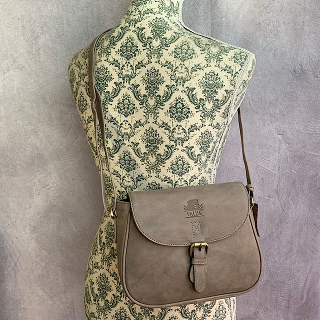 Olivia スモーキーグレイ