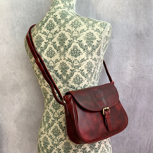 Olivia ブラックチェリー