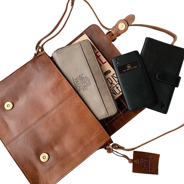 Small サッチェル ゴールデンタン