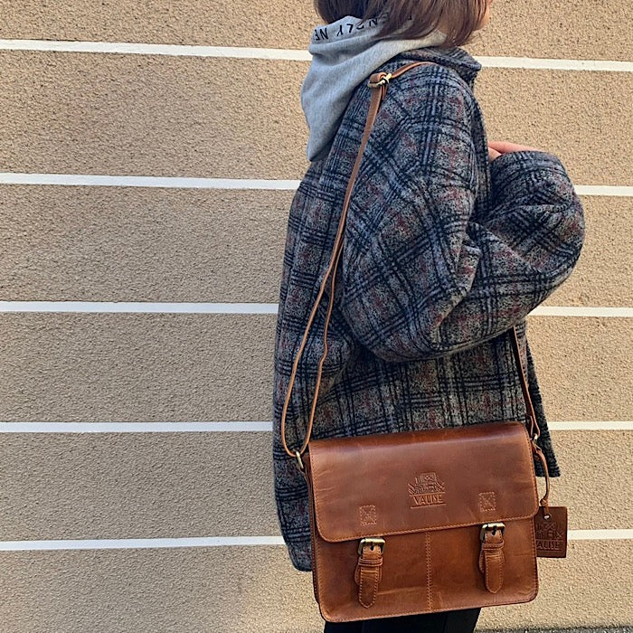 Small サッチェル ゴールデンタン