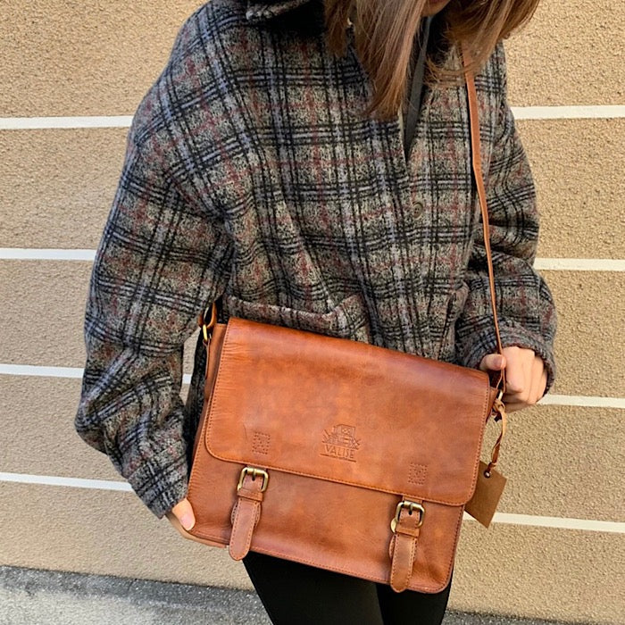 Medium サッチェル ゴールデンタン