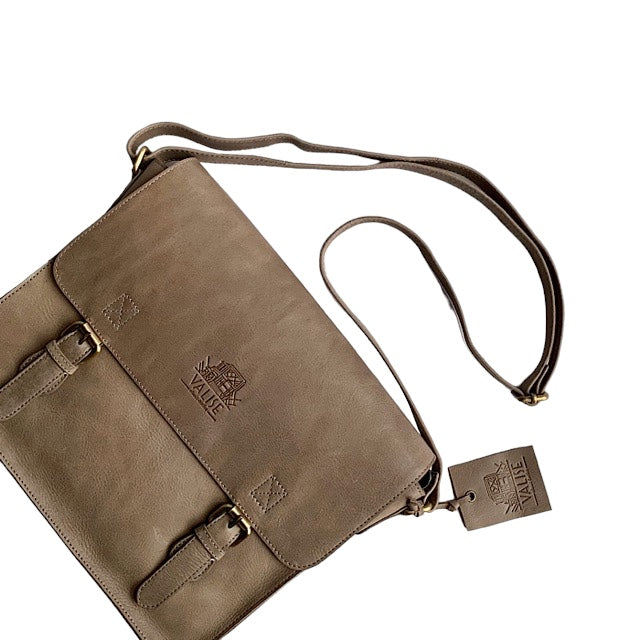 Medium サッチェル スモーキーグレイ