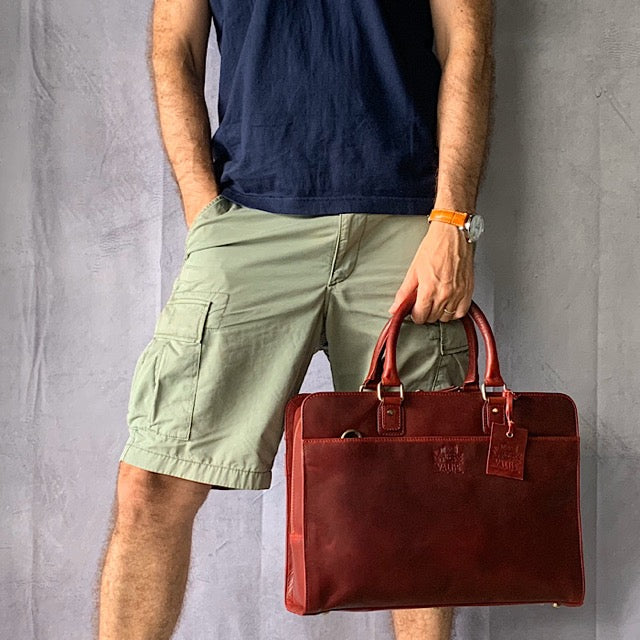 Large ビジネス ブラックチェリー