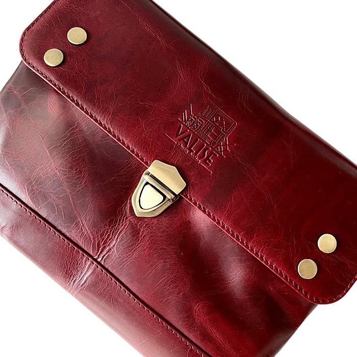 クラッチ ブラックチェリー