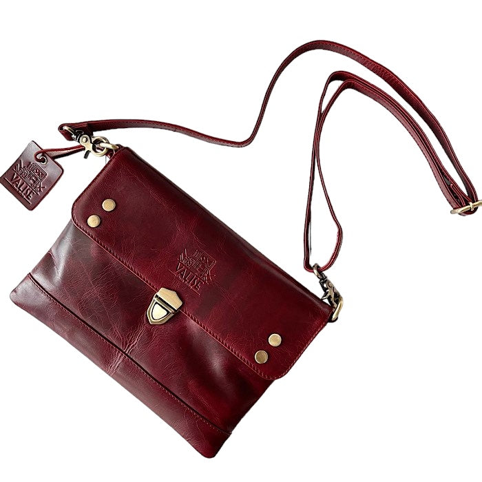 クラッチ ブラックチェリー