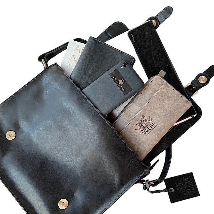 Medium サッチェル サファイヤブルー