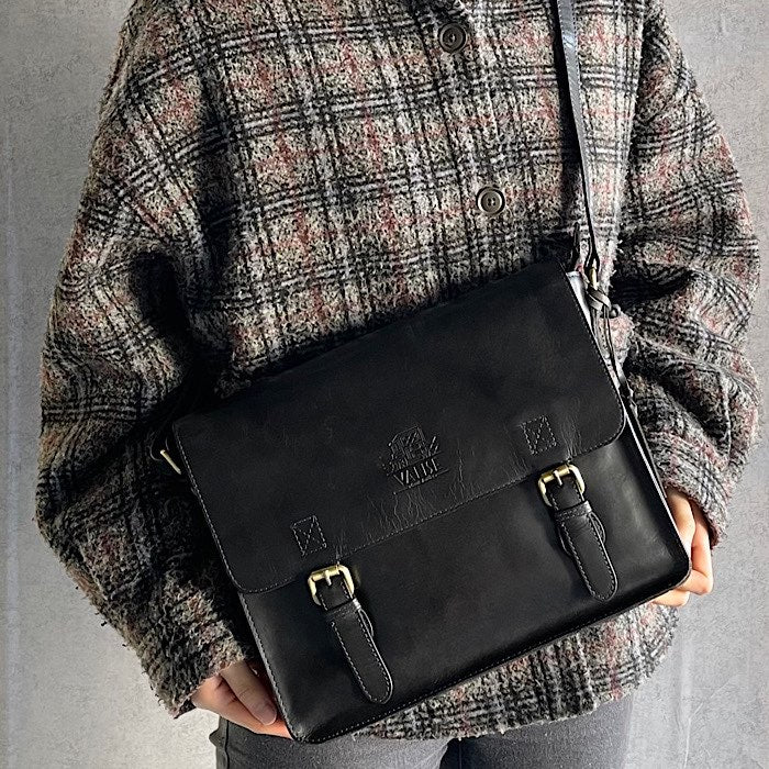 Medium サッチェル サファイヤブルー