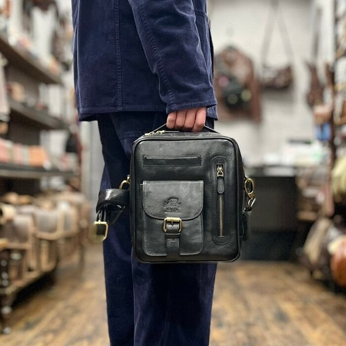 TALL ボックスサッチェル ブラックBuff