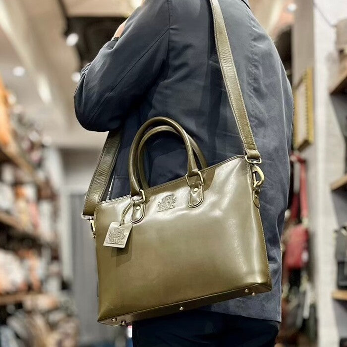 Medium ビジネス ライトレーシンググリーン