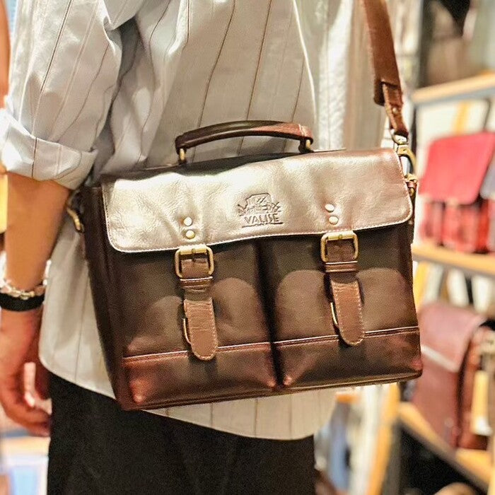 Messenger Royal Brown