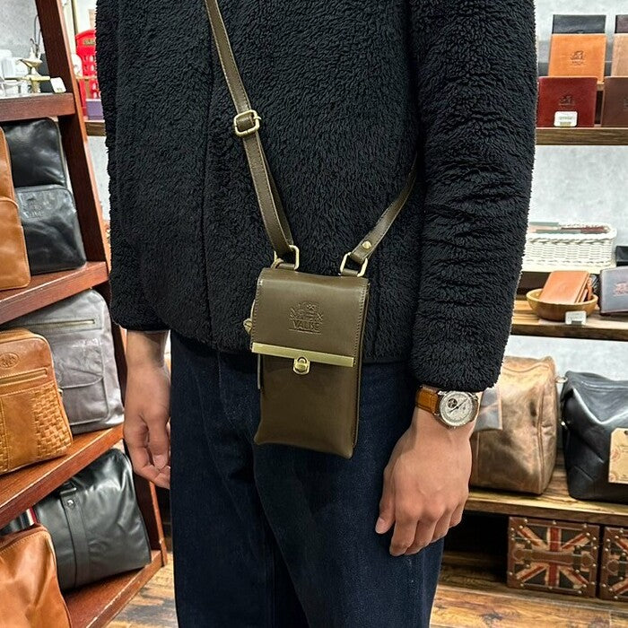 本革スマートフォンショルダー ライトレーシンググリーン