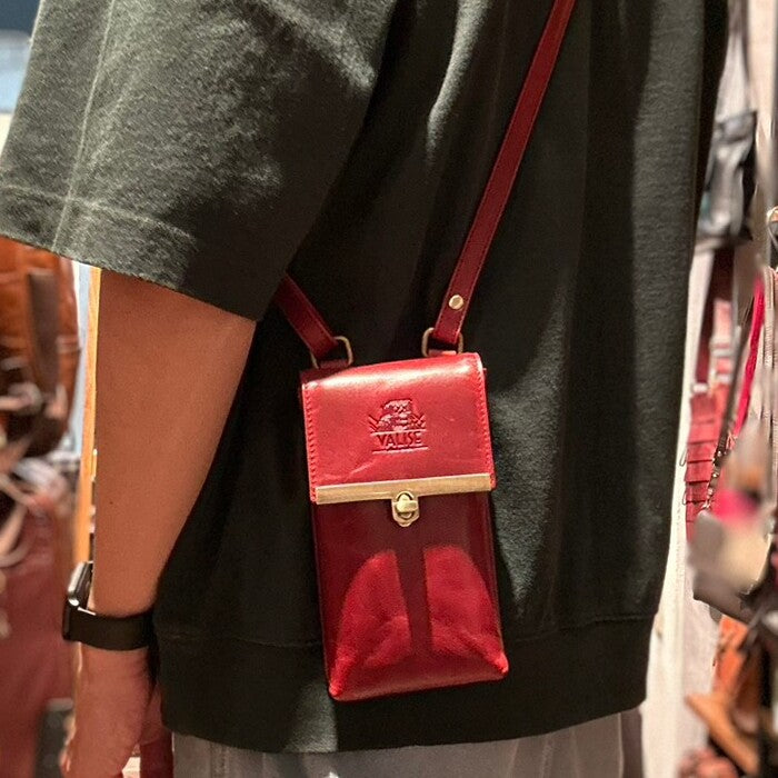 本革スマートフォンショルダー ブラックチェリー