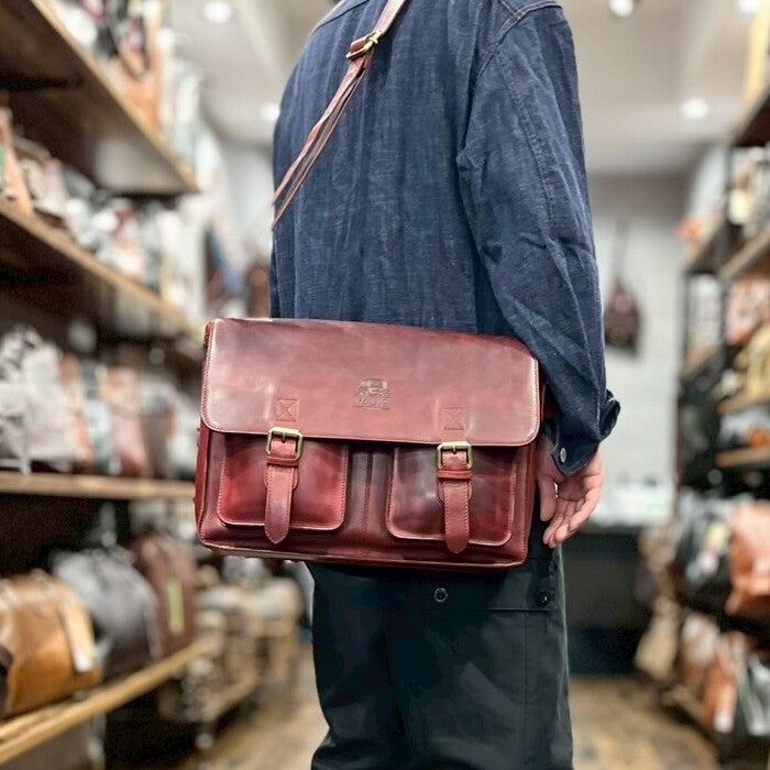 Large サッチェル ブラックチェリー