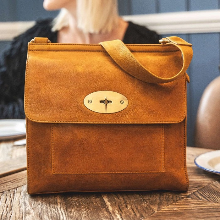 Primehide ショルダー 1802 Mustard