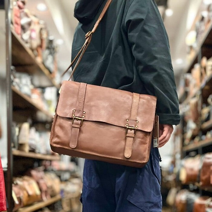 レア✨良品✨バリー ヴィンテージ メッセンジャーバッグ クロスボディ キャメル L] 7996メッセンジャー Rust