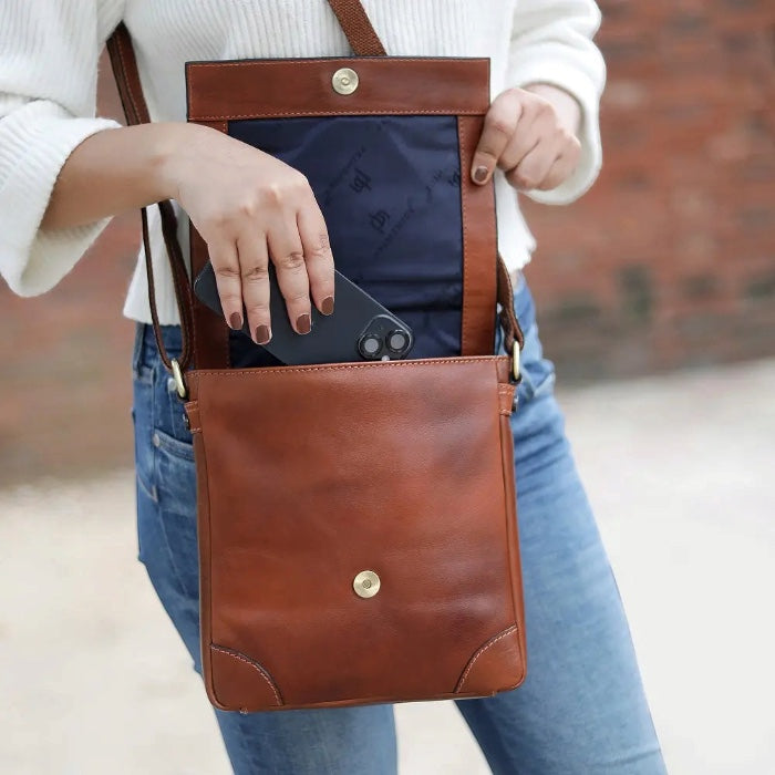 Primehide ショルダー 677 Brown